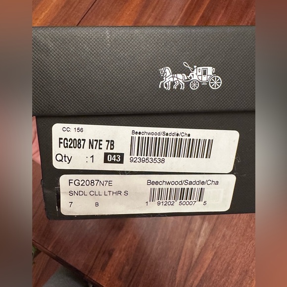 Coach Sandals Size 7, NWT - Picture 4 of 4